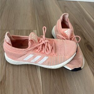 Adidas Women's Peach Sneakers